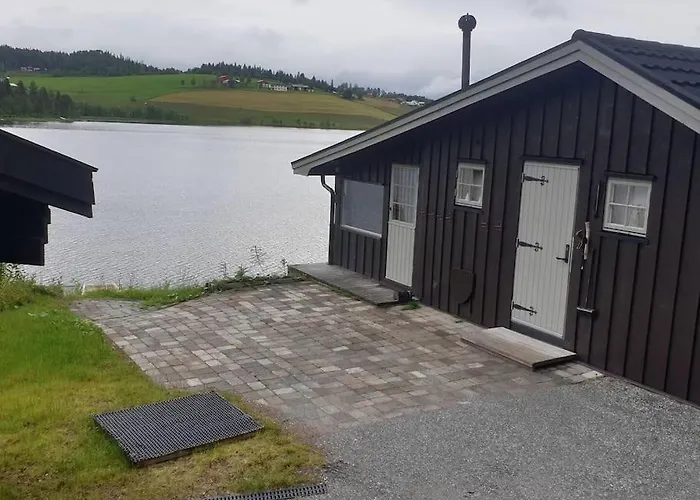 Idyllic Lakeside With Private And Boat Holiday home *