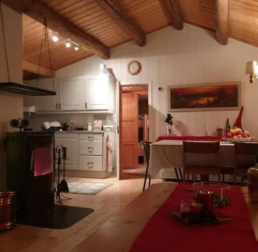 Hébergement de vacances Idyllic Lakeside With Private And Boat *