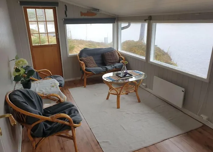 Holiday home Idyllic Lakeside With Private And Boat Vassli